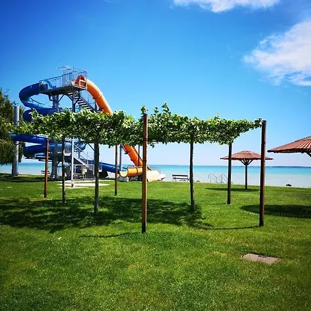 Csob-bano Apartman Διαμέρισμα *